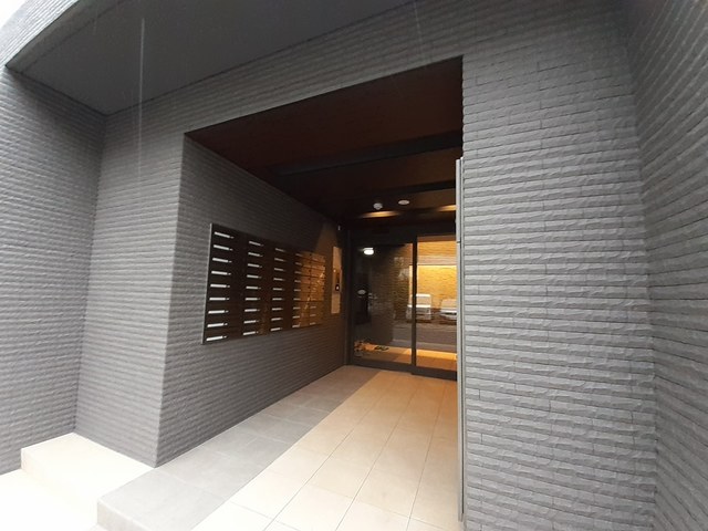 13/20 エントランス