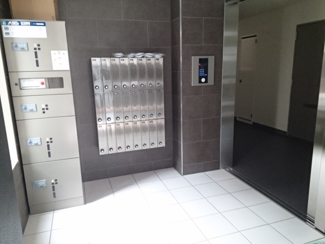 14/20 エントランス