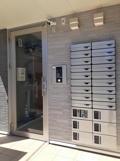 23/30 エントランス