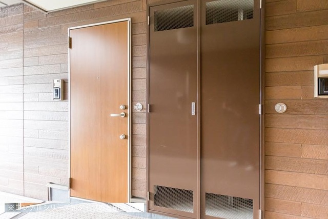 14/20 エントランス