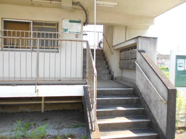 15/16 エントランス