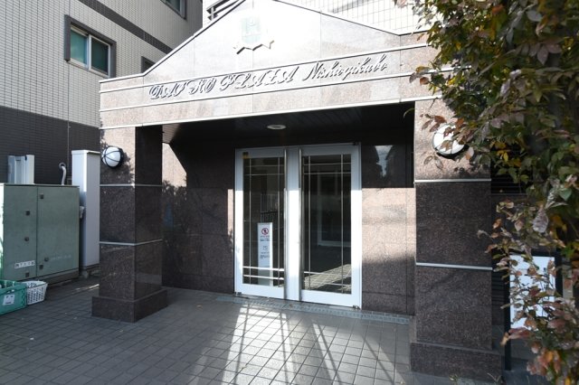 8/10 エントランス