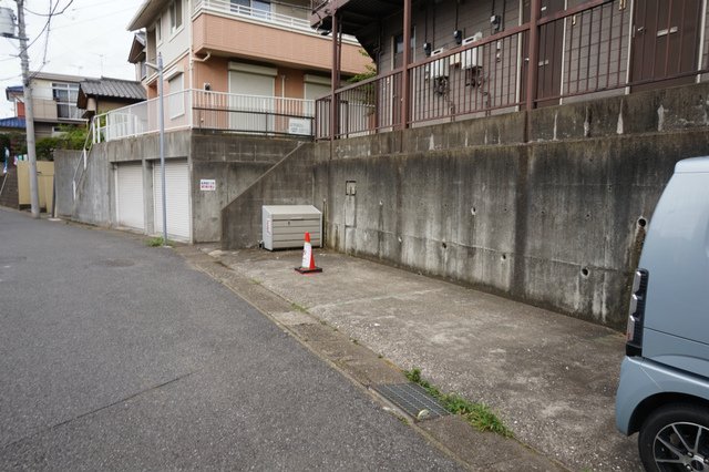 20/21 エントランス