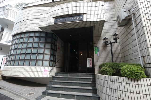 13/14 エントランス