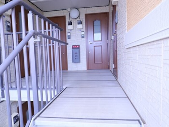 16/26 エントランス