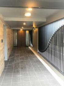 14/14 エントランス