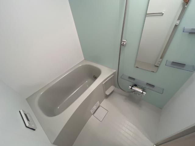 14/23 浴室