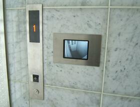 16/26 エントランス