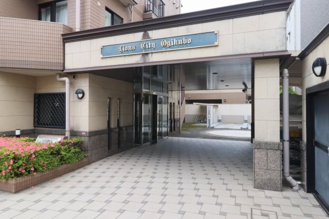 22/24 エントランス