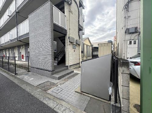 13/21 エントランス