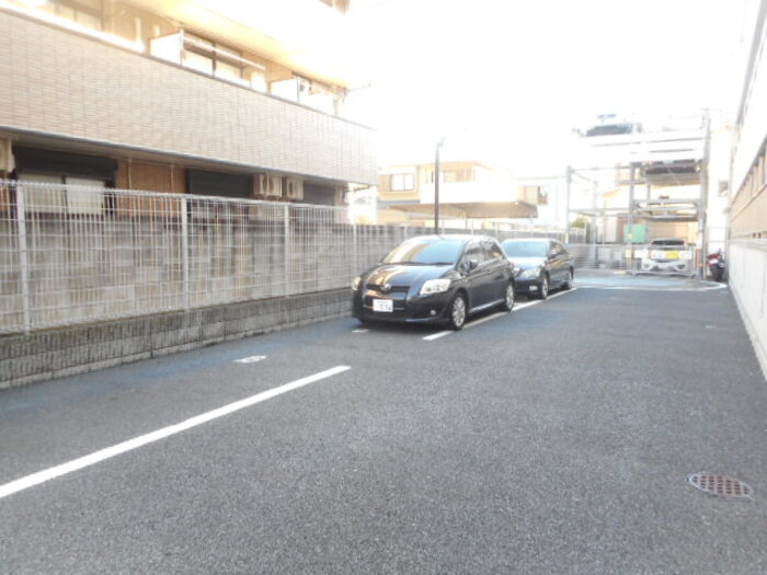 20/20 駐車場