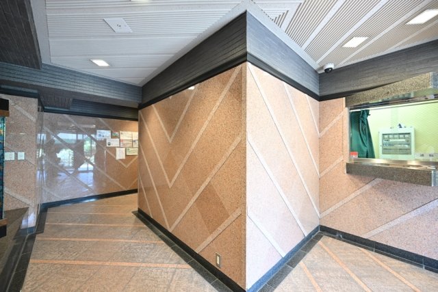 22/30 エントランス