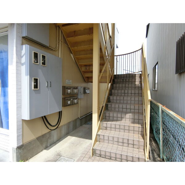 20/20 エントランス