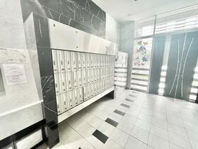 16/16 エントランス