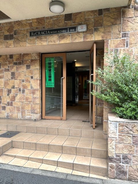 2/4 エントランス