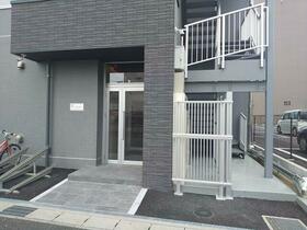 2/2 エントランス