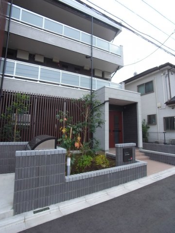 17/18 エントランス