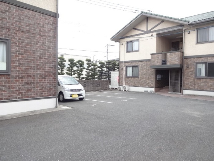 19/22 駐車場