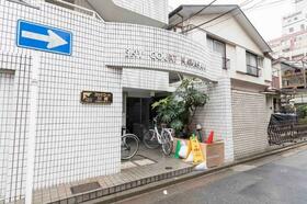 16/21 エントランス