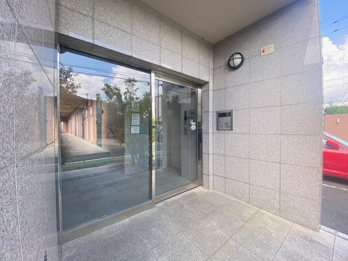 15/16 エントランス