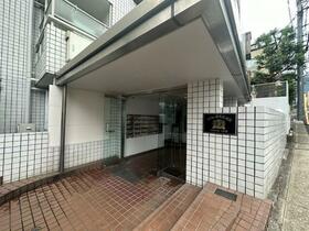 2/3 エントランス