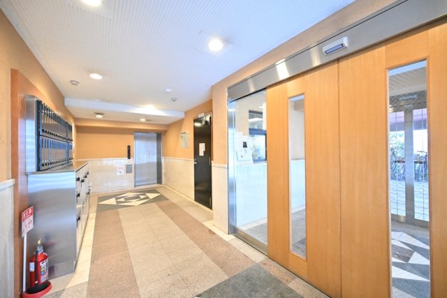 3/4 エントランス