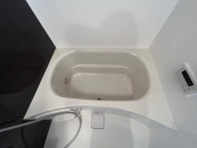 13/27 浴室