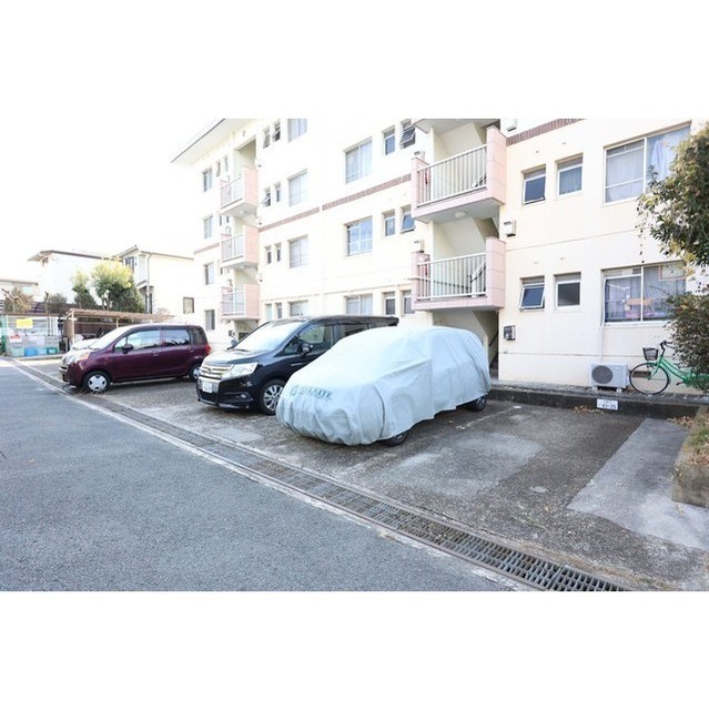 26/30 駐車場