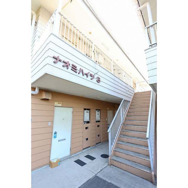 26/26 エントランス