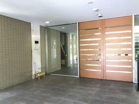 2/5 エントランス