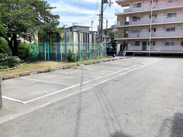 16/22 駐車場