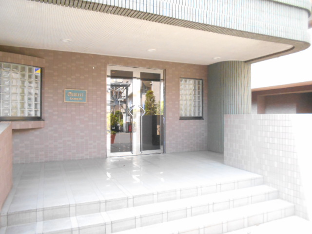 21/30 エントランス