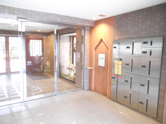 22/30 エントランス