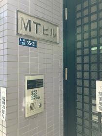 16/16 エントランス