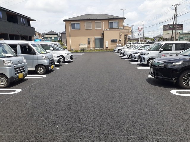 14/20 駐車場