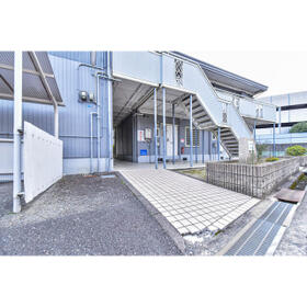 5/5 エントランス