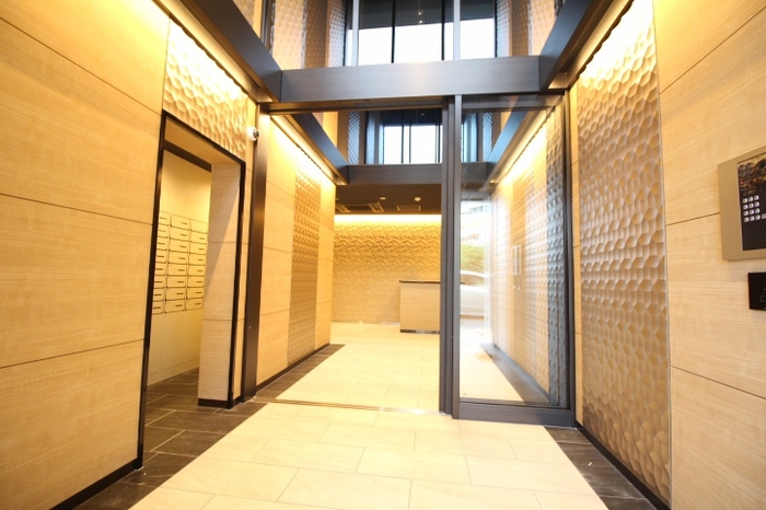 18/29 エントランス