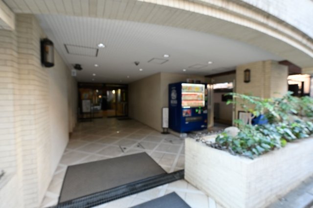 20/20 エントランス