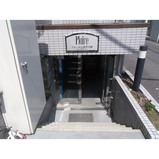 15/15 エントランス