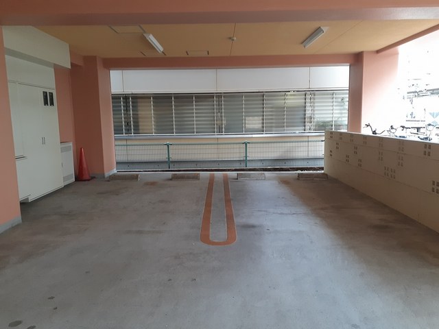 2/8 駐車場