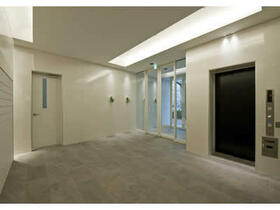 14/16 エントランス