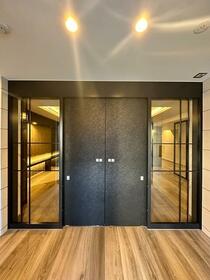 15/16 エントランス