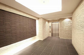 2/2 エントランス