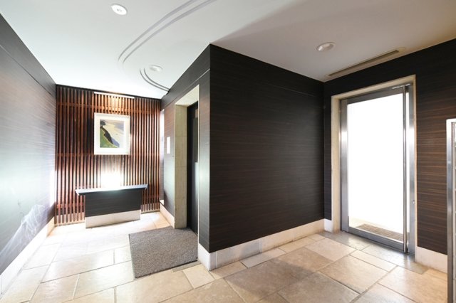 25/30 エントランス