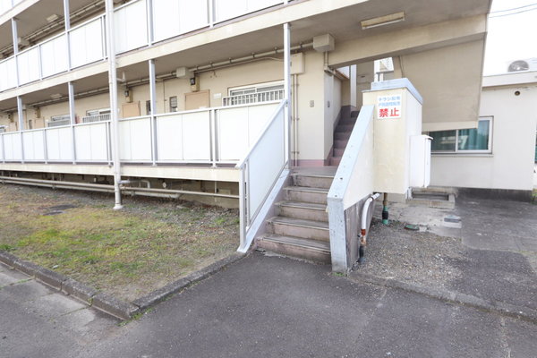 15/16 エントランス