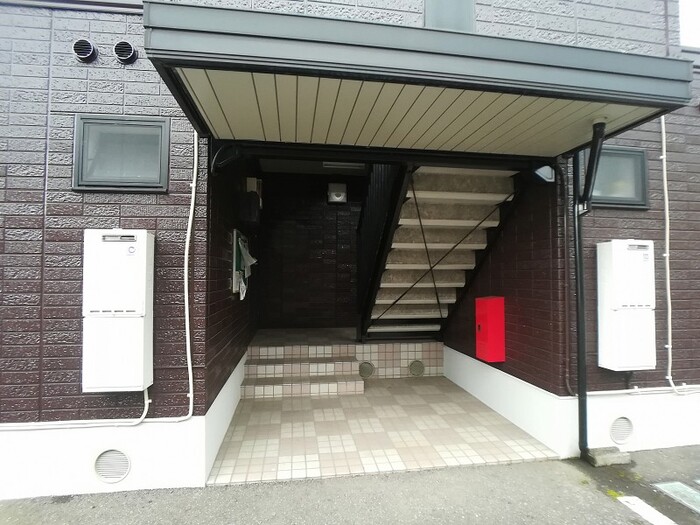 19/28 エントランス