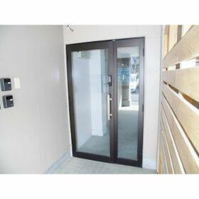 17/19 エントランス