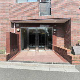 15/17 エントランス