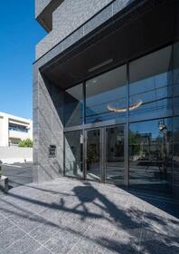 16/16 エントランス