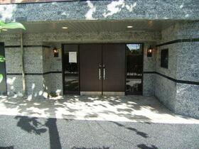 14/15 エントランス